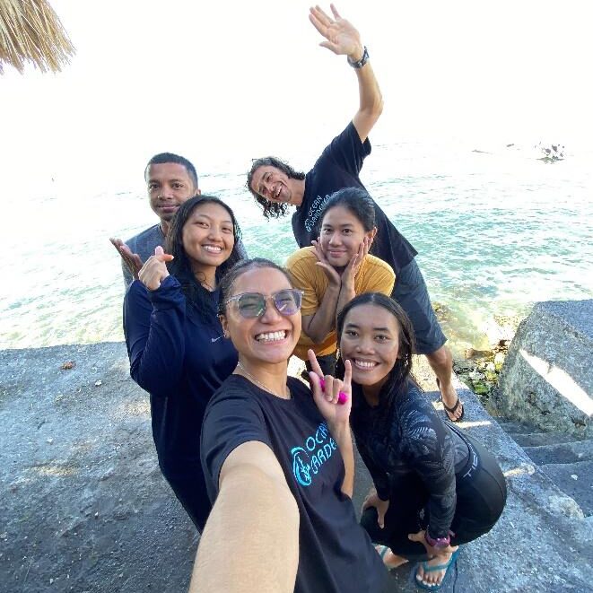 Students of Ocean Gardener's coral restoration full certicate
