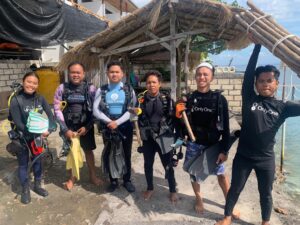 Ocean Gardener team with the coral restoration local community in Nusa Penida