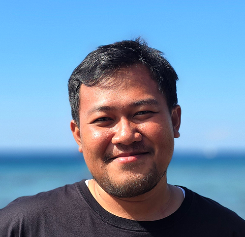 Fajar, an Ocean Gardener scholarship graduate from Bali